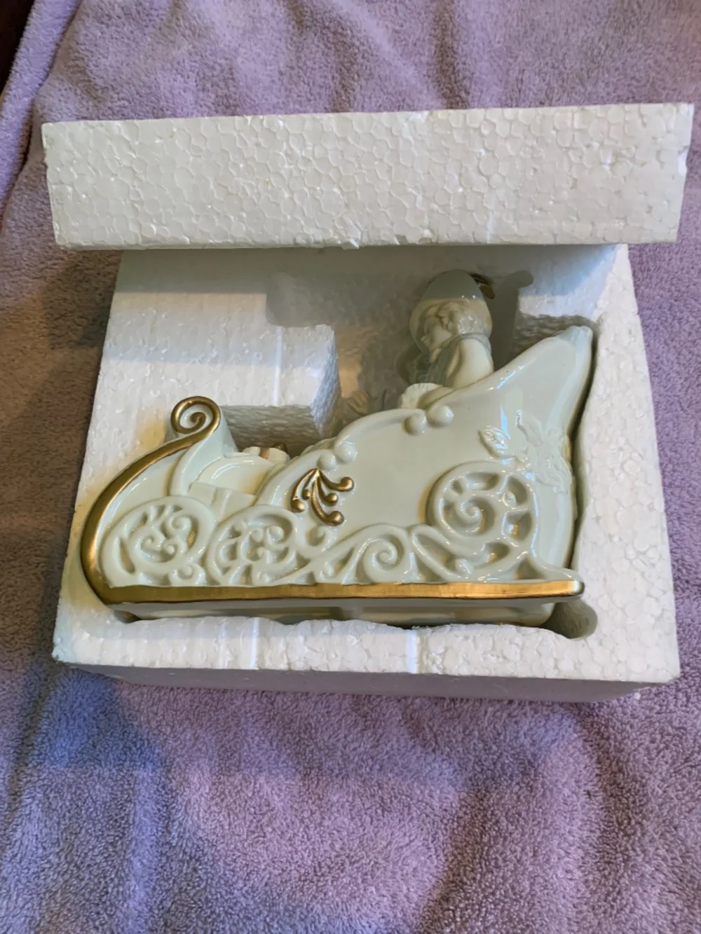 New in Box Trimmings Etc Cream/Gold Porcelain Sleigh